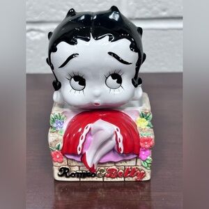 Betty Boop Salt and Pepper Shakers by Star Jars